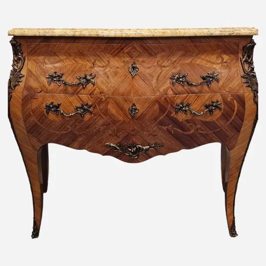 Chest of Drawers & Commodes