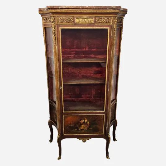 Display Cabinets / Vitrines