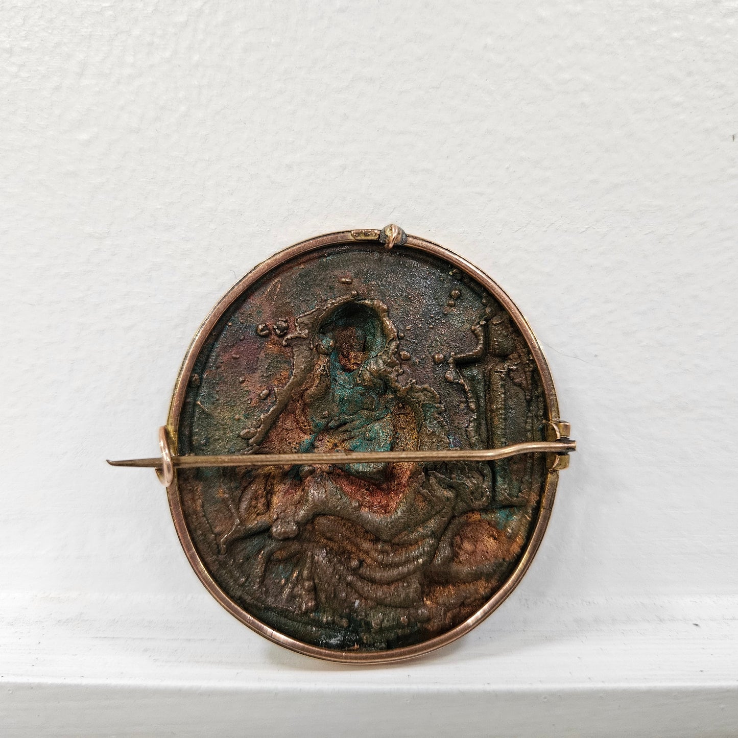 Antique Religious Brooch in 9ct Gold Frame