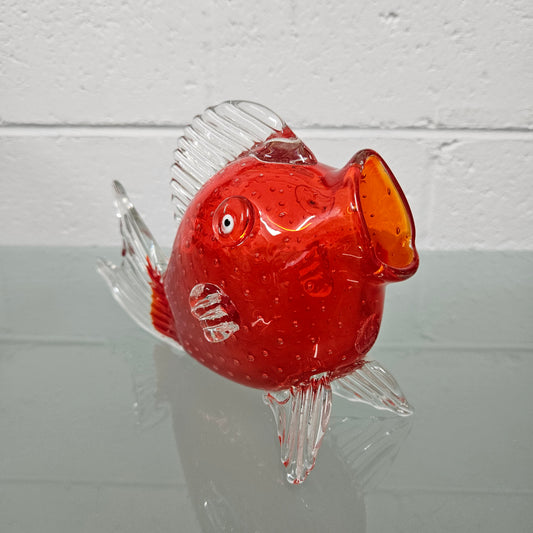 Interesting Murano Style Fish. Please see photos as they form part of the description.