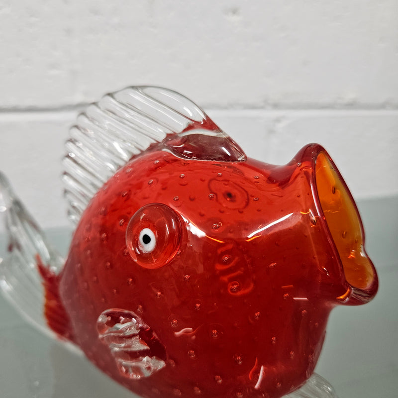 Interesting Murano Style Fish. Please see photos as they form part of the description.