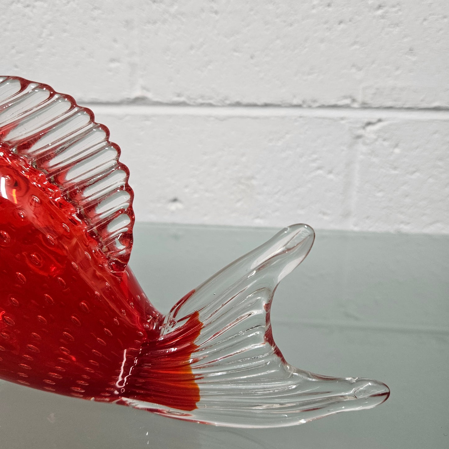 Interesting Murano Style Fish. Please see photos as they form part of the description.