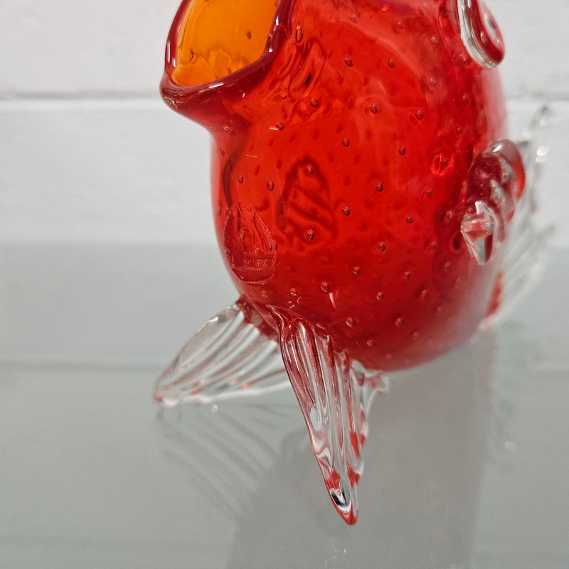 Interesting Murano Style Fish. Please see photos as they form part of the description.