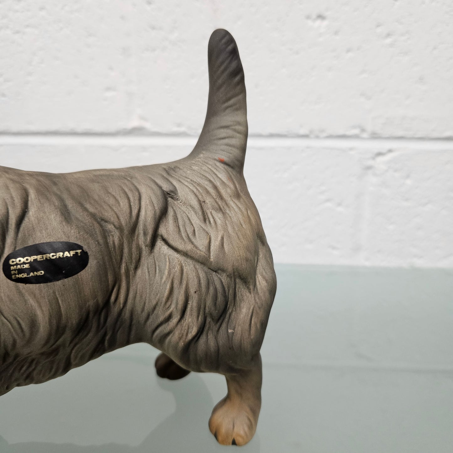 Appealing vintage Coopercraft England Dog Ornament. Please see photos as they form part of the description.