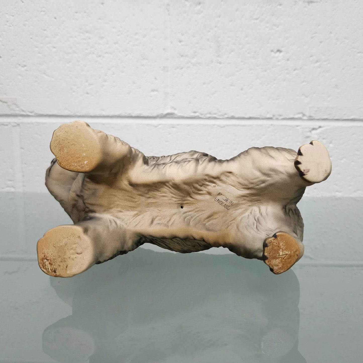 Appealing vintage Coopercraft England Dog Ornament. Please see photos as they form part of the description.