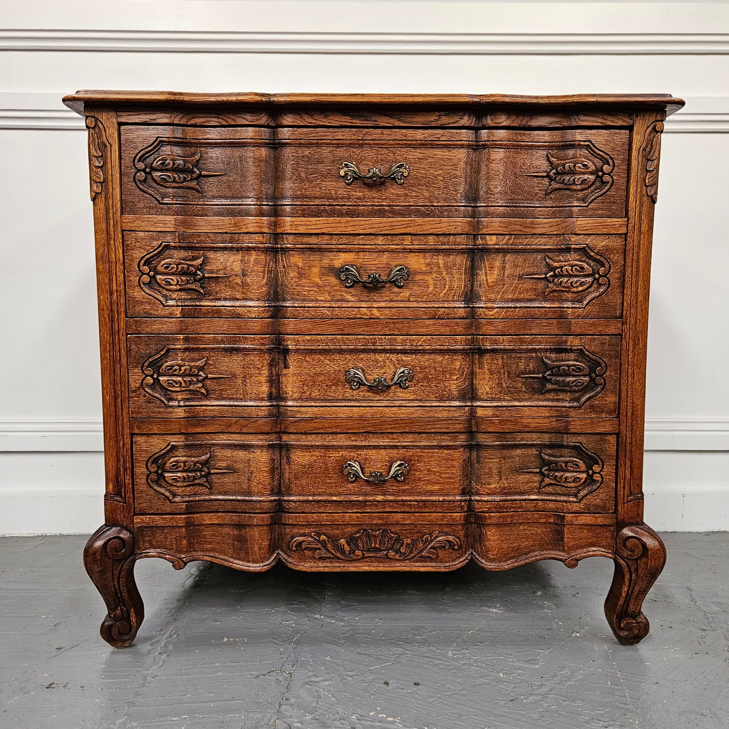 Lovely Provincial Oak Chest Of Four Drawers