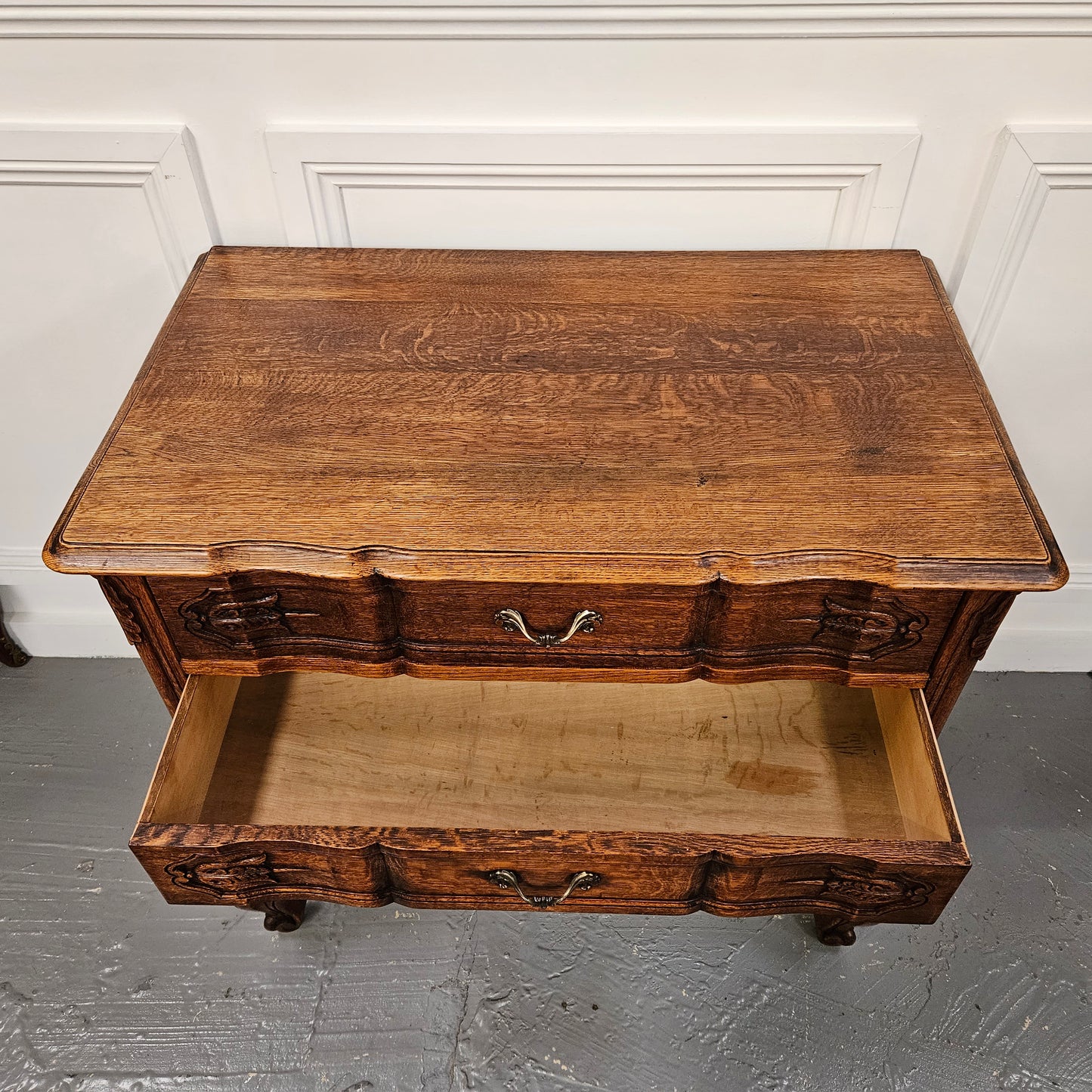 Lovely Provincial Oak Chest Of Four Drawers