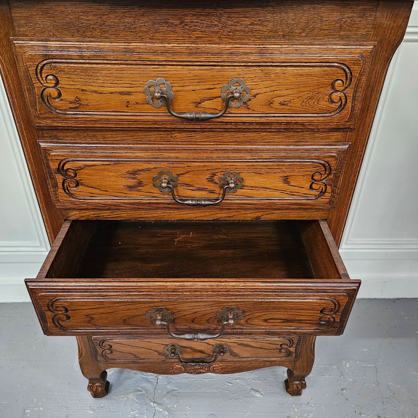 French Provincial Five Drawer Oak Chest Of Drawers