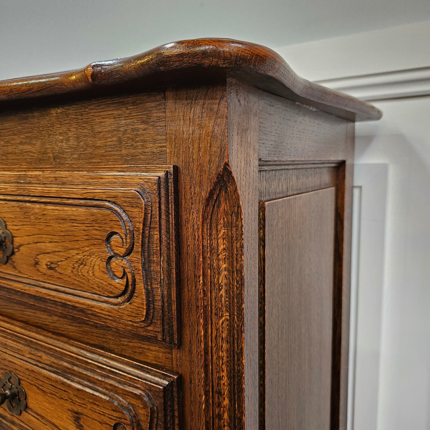 French Provincial Five Drawer Oak Chest Of Drawers