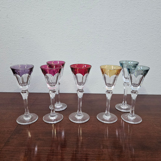 Set of 7 attractive Stemmed Liqueur Glasses