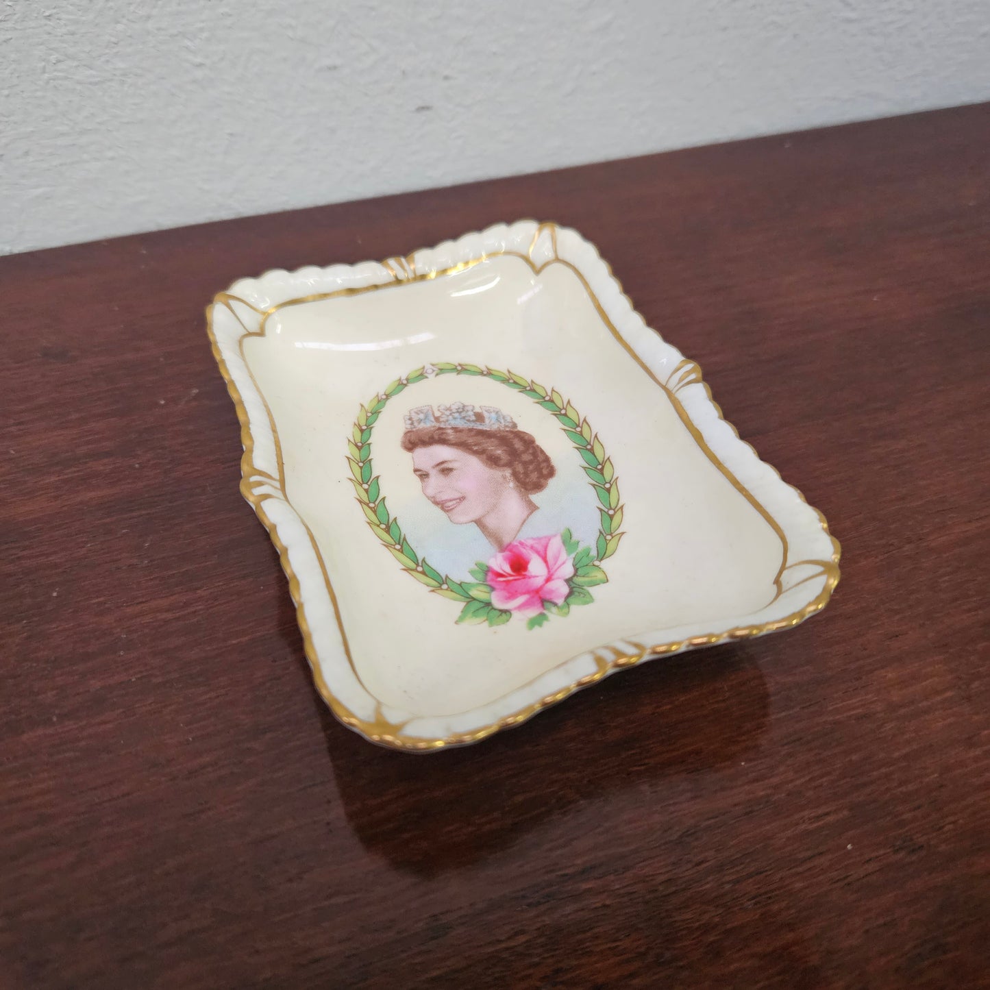 Royal Crown Derby Commerative of Coronation of Queen Elizabeth 2nd.