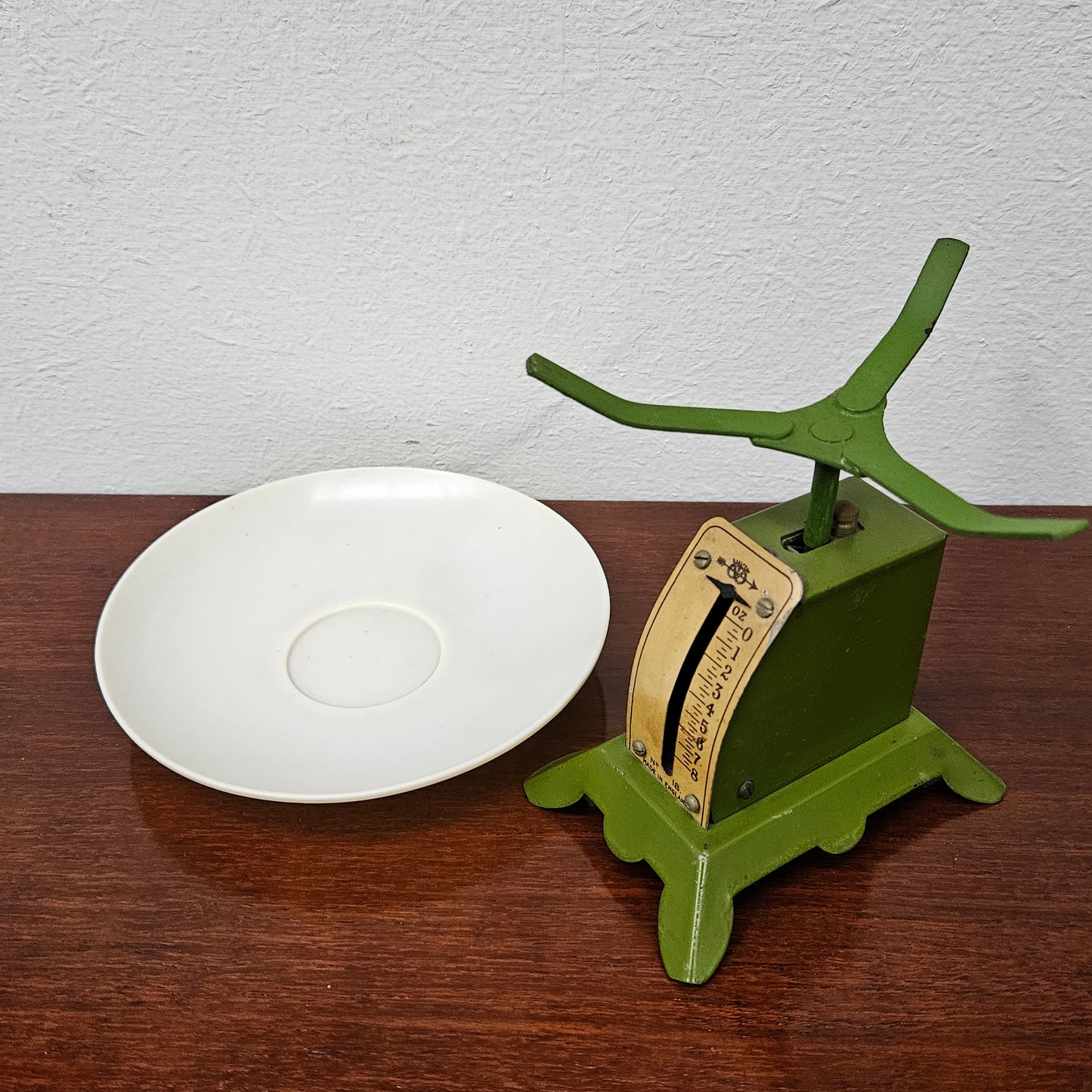 Small Vintage Original Metal Kitchen Scales