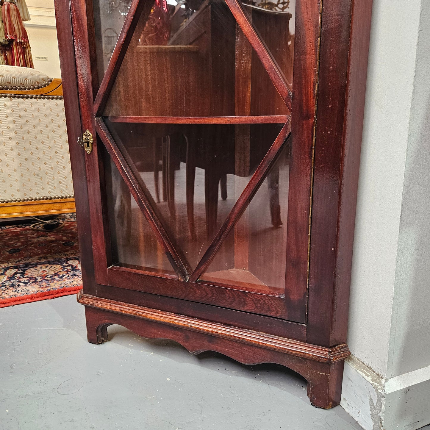 Mahogany 1 Door 1 Shelf Corner Display Cabinet