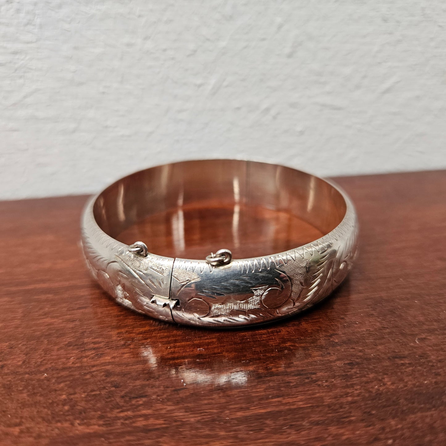 Vintage Sterling Silver Engraved Hinged Bangle