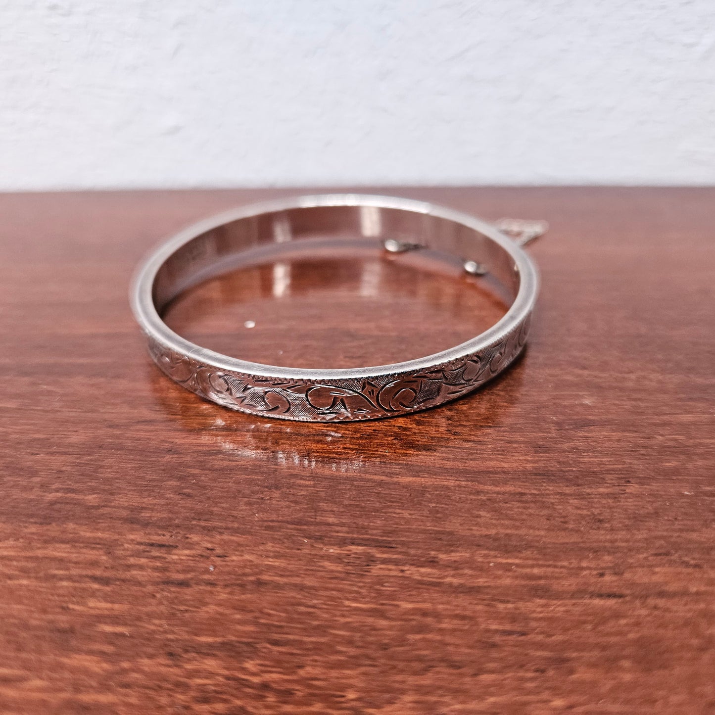 Vintage Sterling Silver Engraved Hinged Bangle