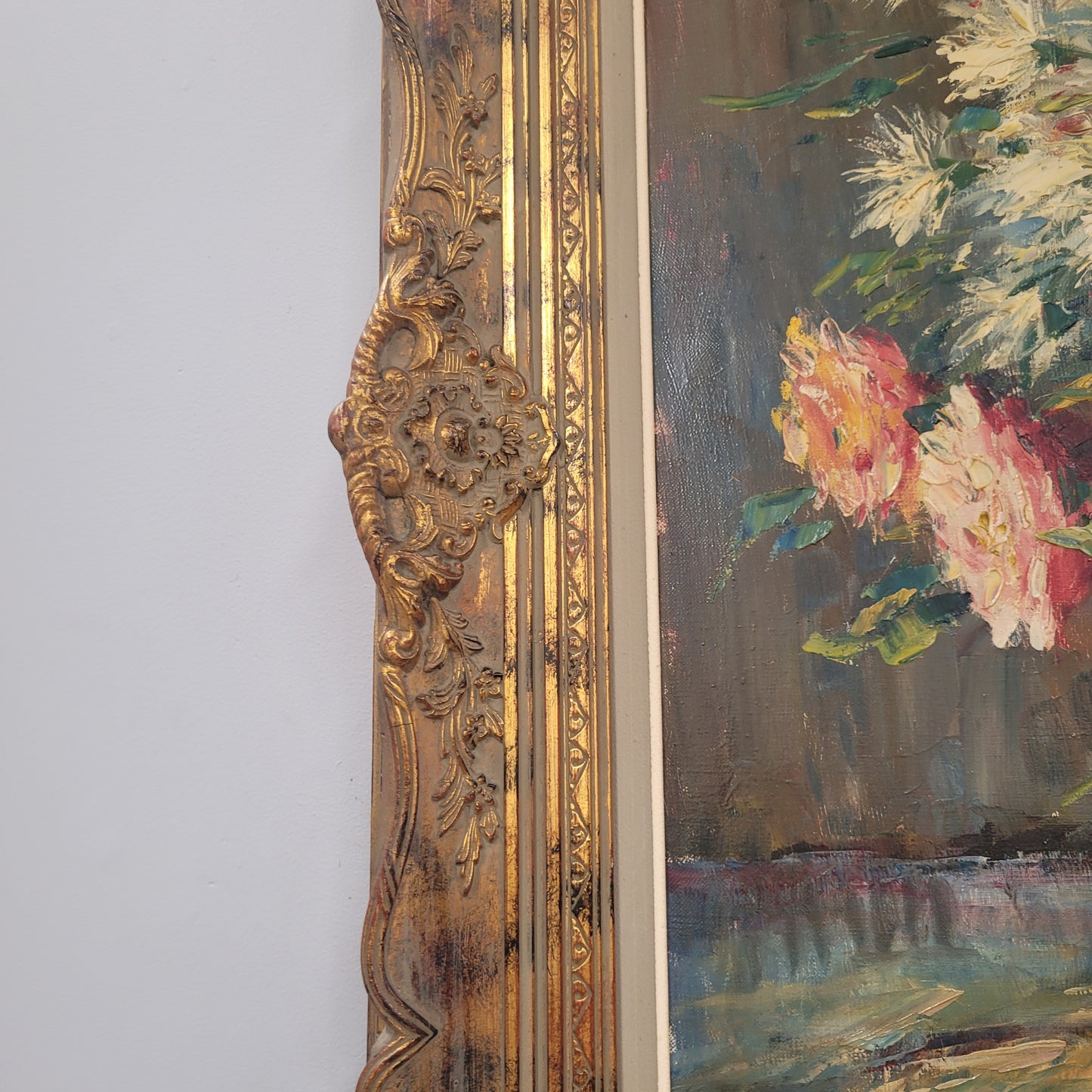 Stunning Oil on Canvas Floral in Decorative Frame