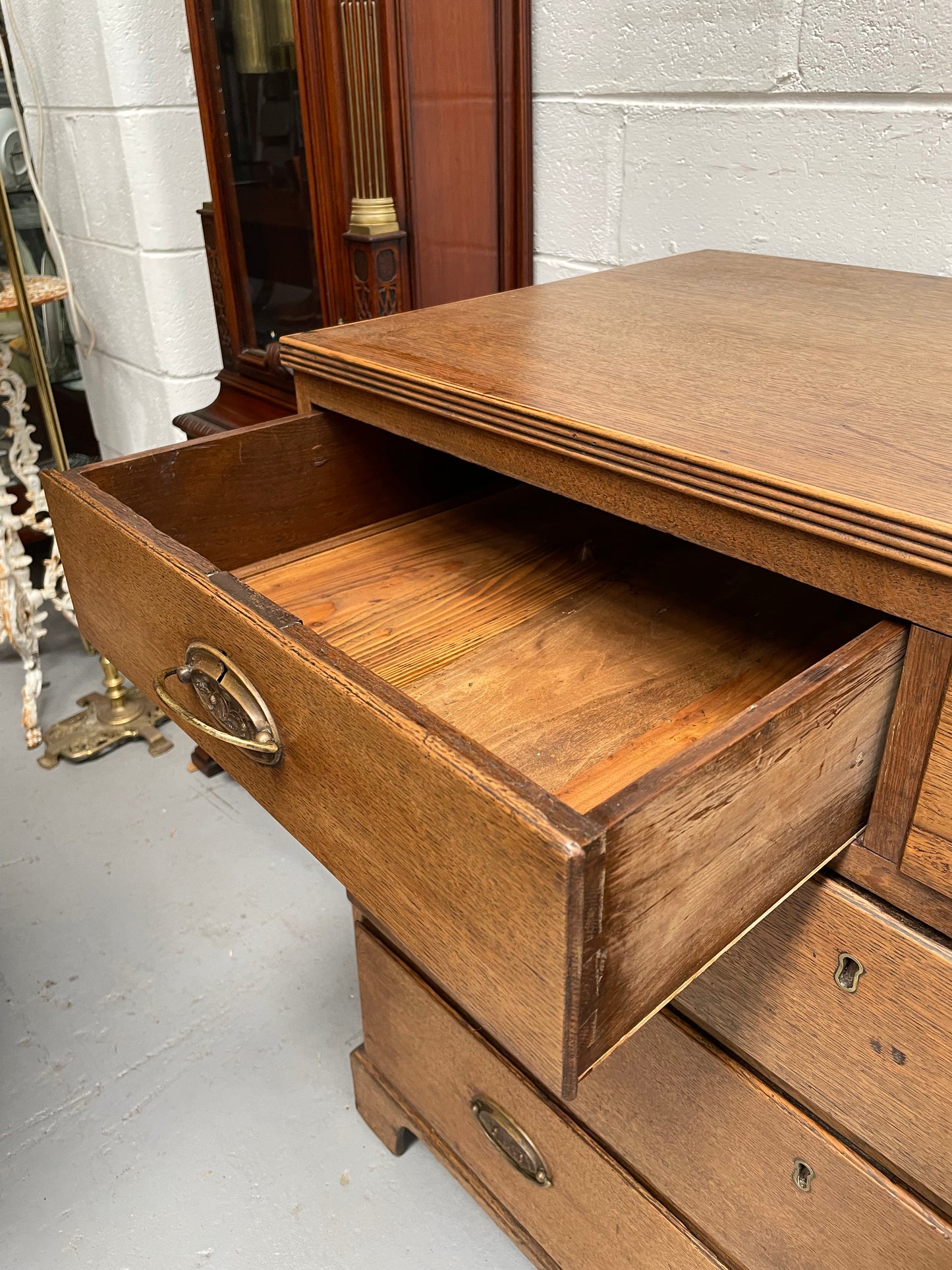 Georgian Period Chest of Drawers C:1800