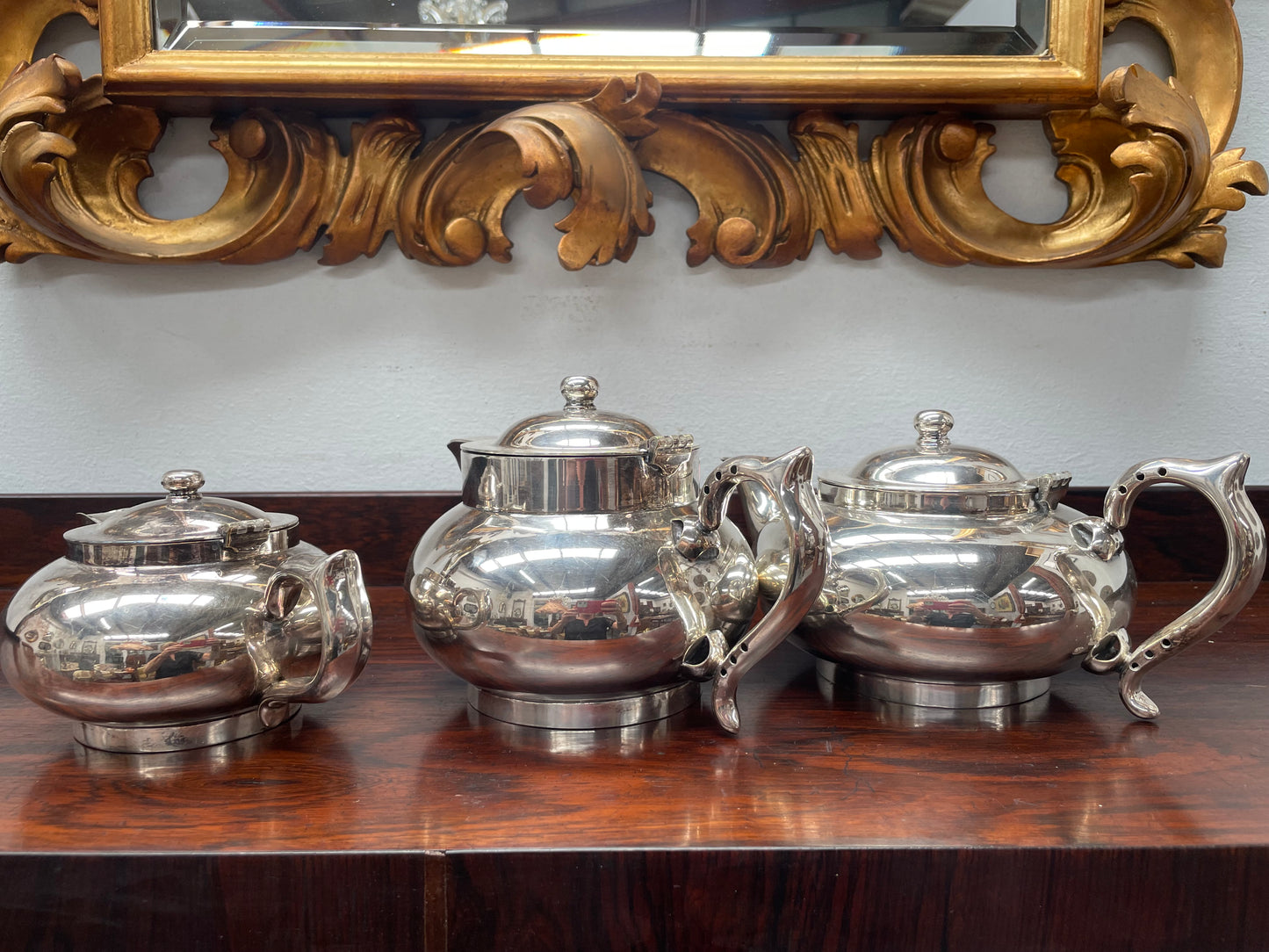 Beautiful Robur 3 piece Tea Set