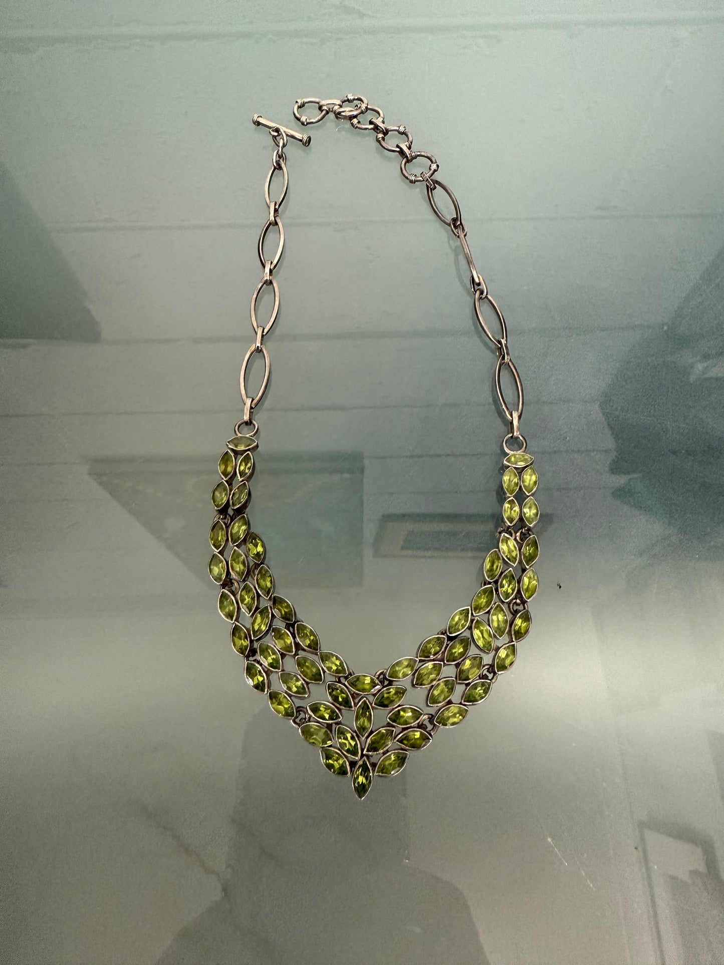 Stunning Vintage Style Peridot Necklace