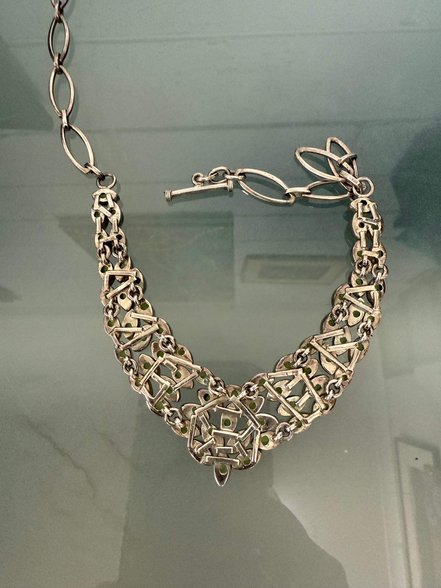 Stunning Vintage Style Peridot Necklace