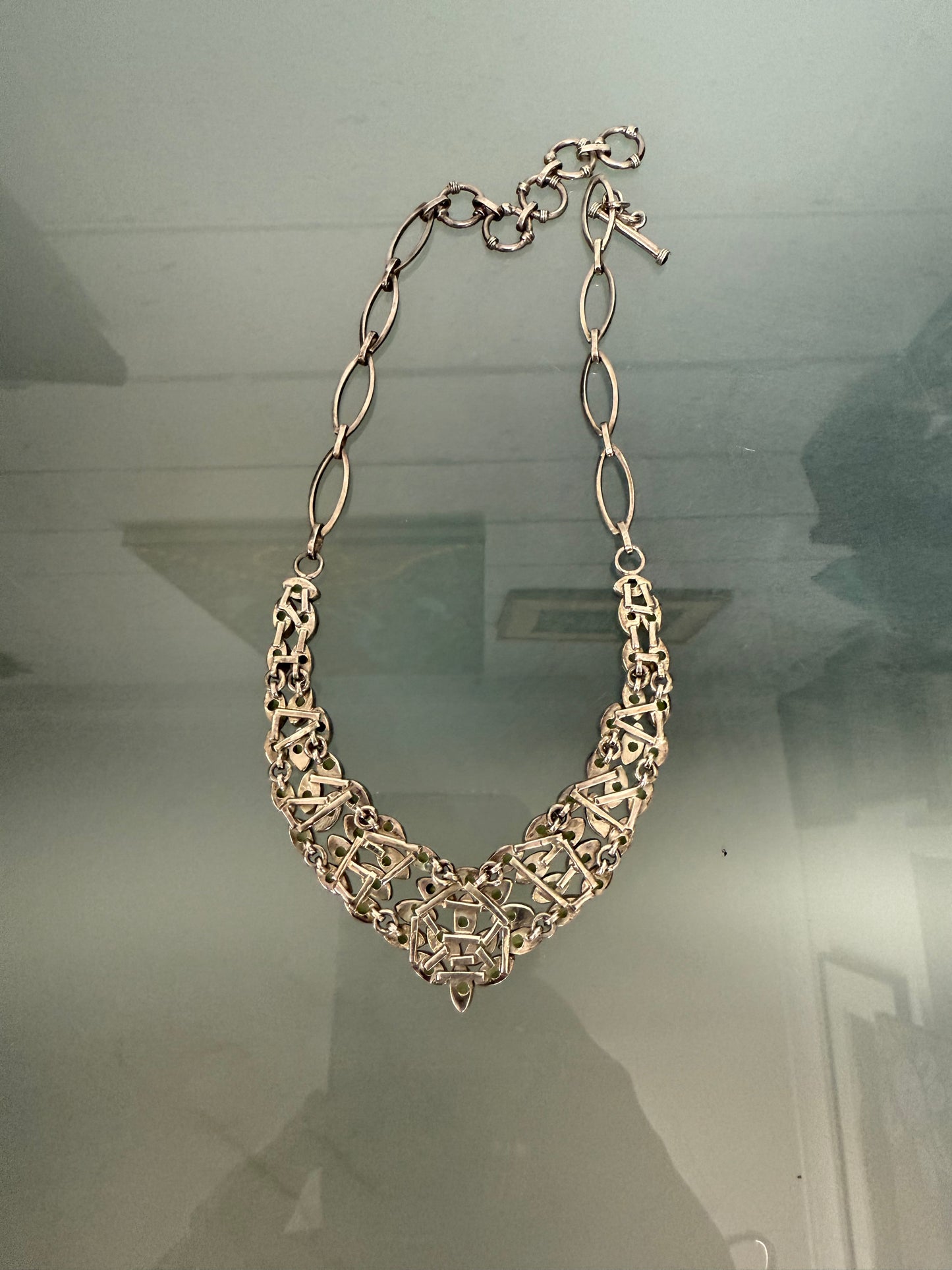 Stunning Vintage Style Peridot Necklace