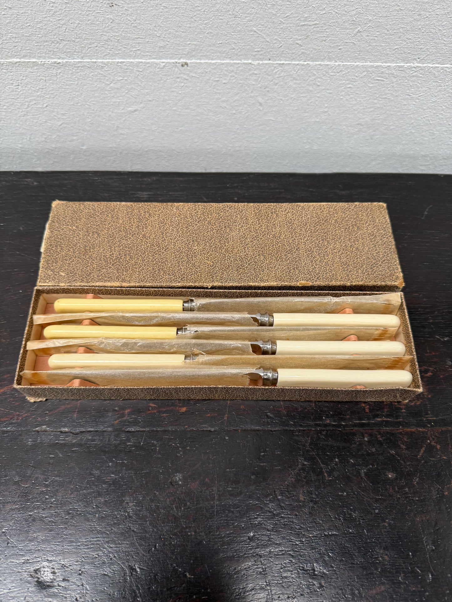 Antique Set 6 Bone Handled Knives In Original Box