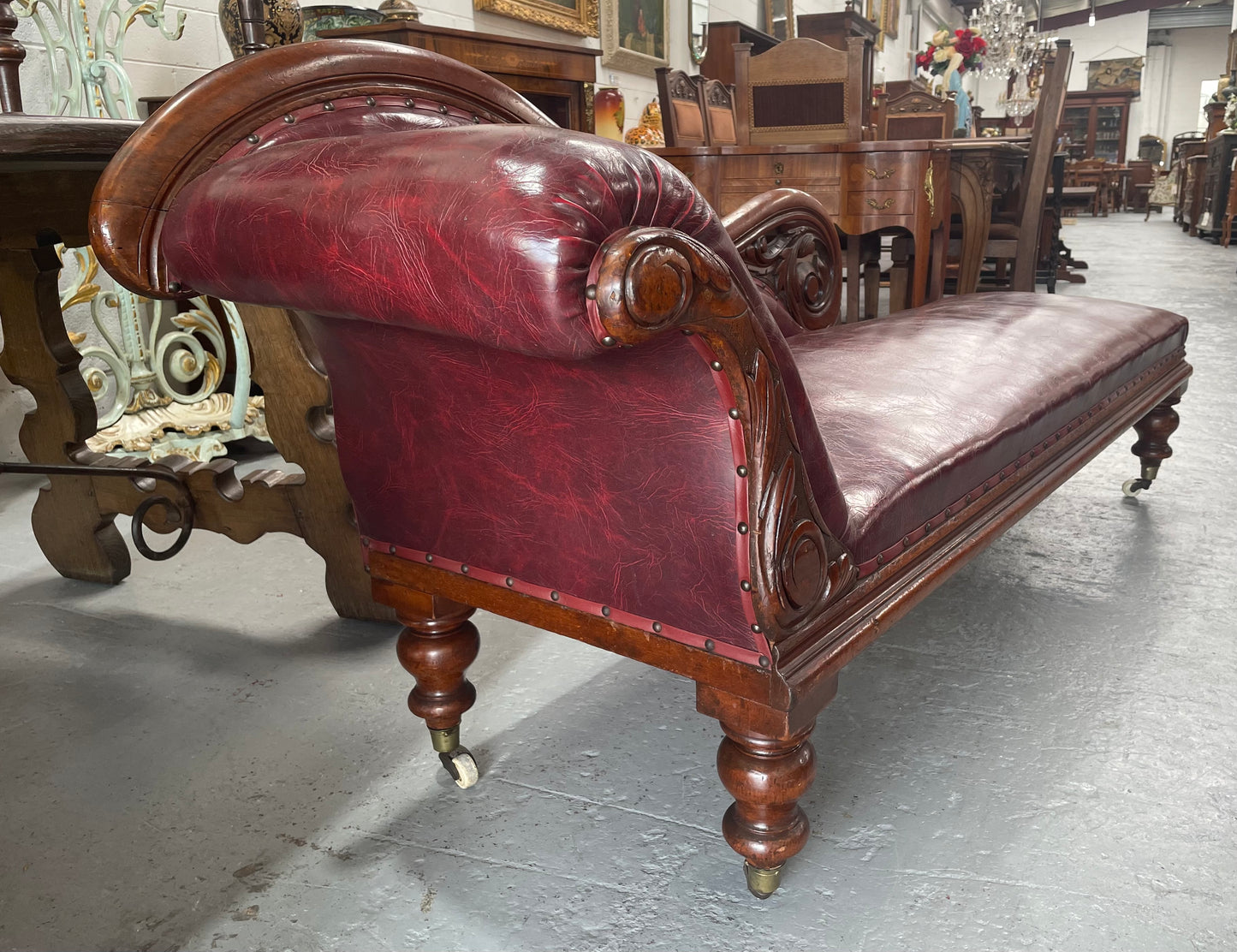 Cedar Chaise Lounge With Faux Leather Upholster