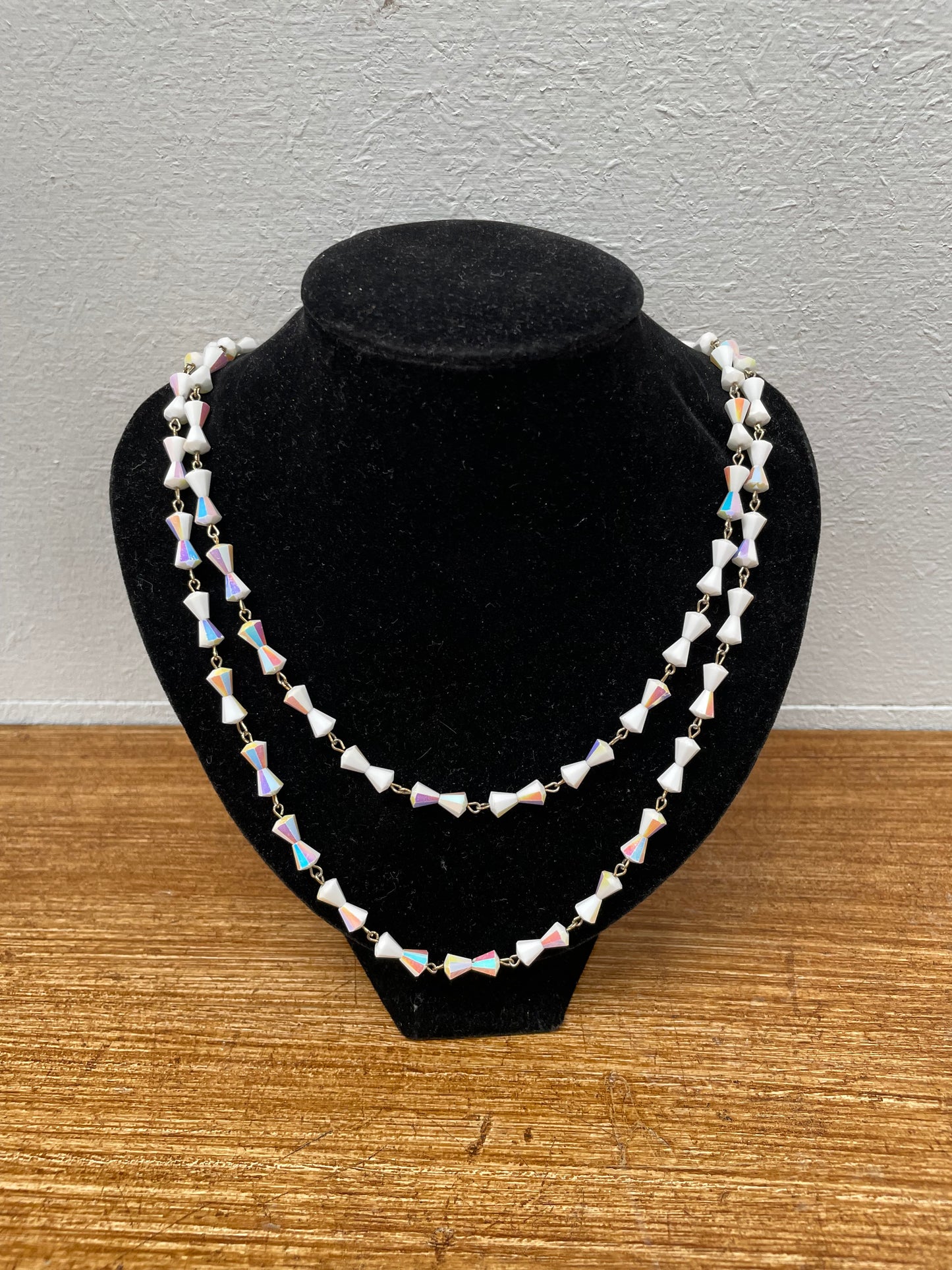 Vintage Iridescent Milk Glass Bead Necklace