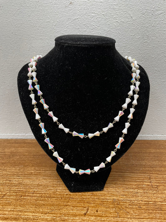 Vintage Iridescent Milk Glass Bead Necklace