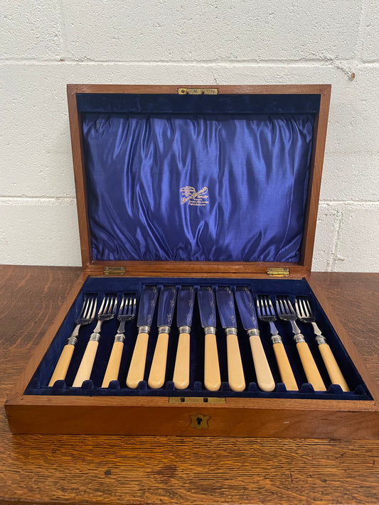 Antique Stewart Dawsons & Co Jewellers Cased Set of Bone Handled EPNS Fish Knives & Forks