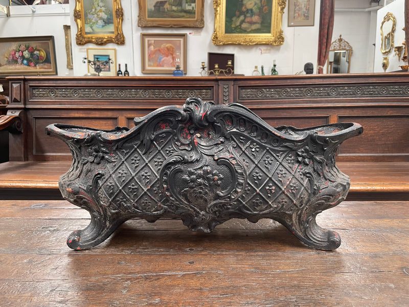Highly decorative 19th Century French cast iron planter box with beautiful details. there are two matching pots available price is for one. They have been sourced directly from France and are in good original condition.