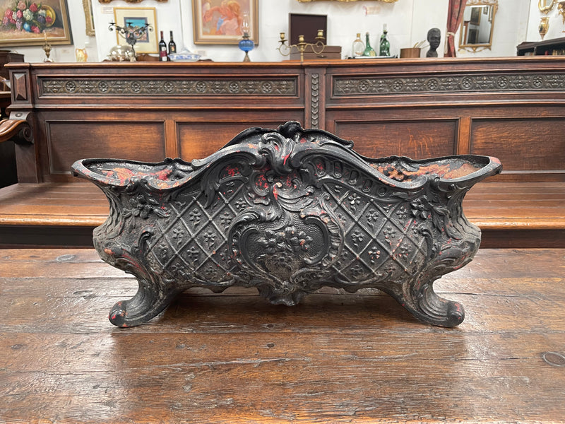 Highly decorative 19th Century French cast iron planter box with beautiful details. there are two matching pots available price is for one. They have been sourced directly from France and are in good original condition.