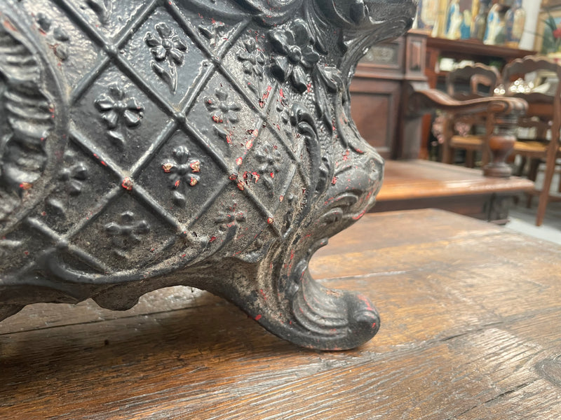 Highly decorative 19th Century French cast iron planter box with beautiful details. there are two matching pots available price is for one. They have been sourced directly from France and are in good original condition.