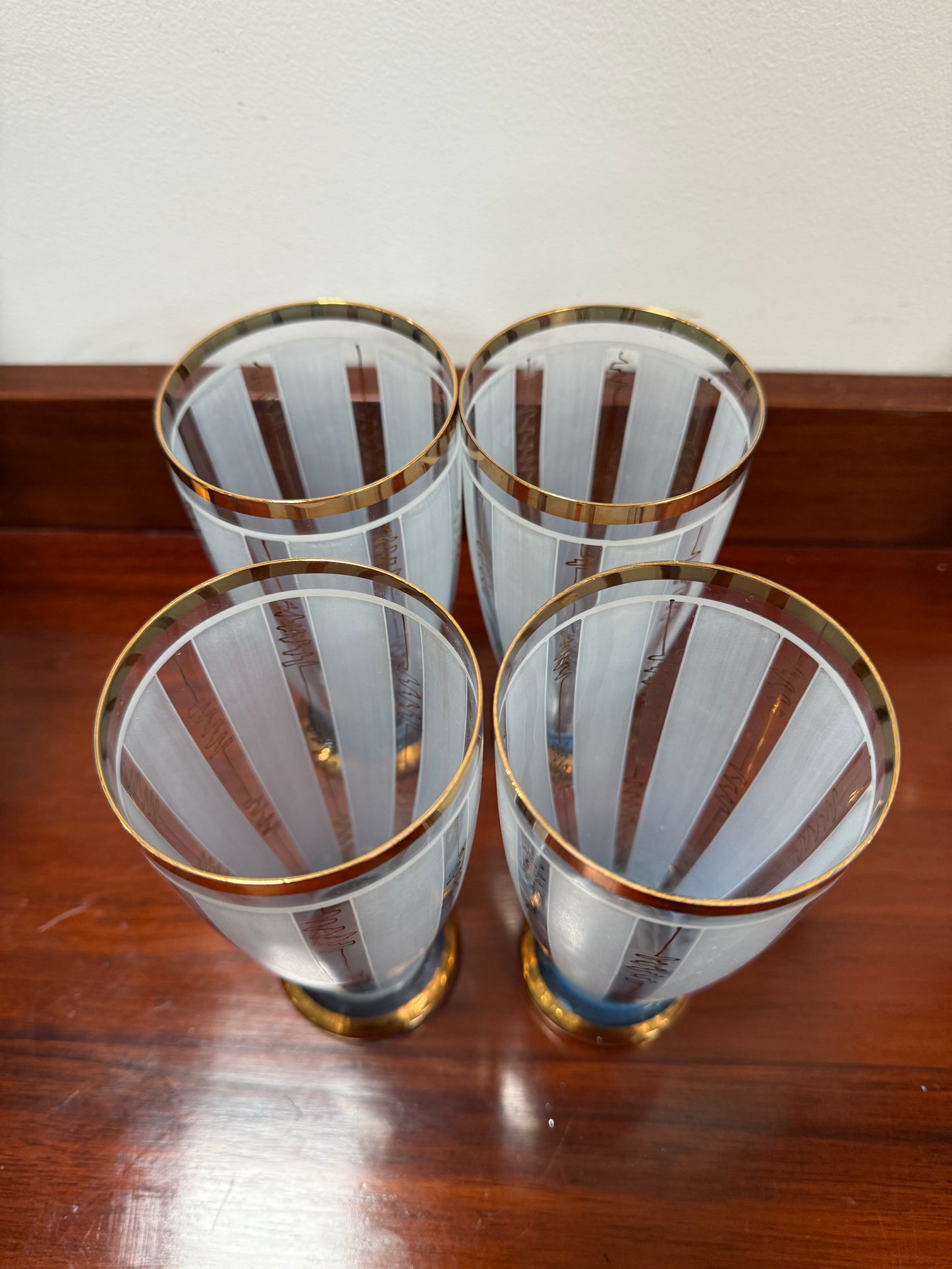 Quality Art Deco Style Lemonade Set Of Jug & 4 Glasses