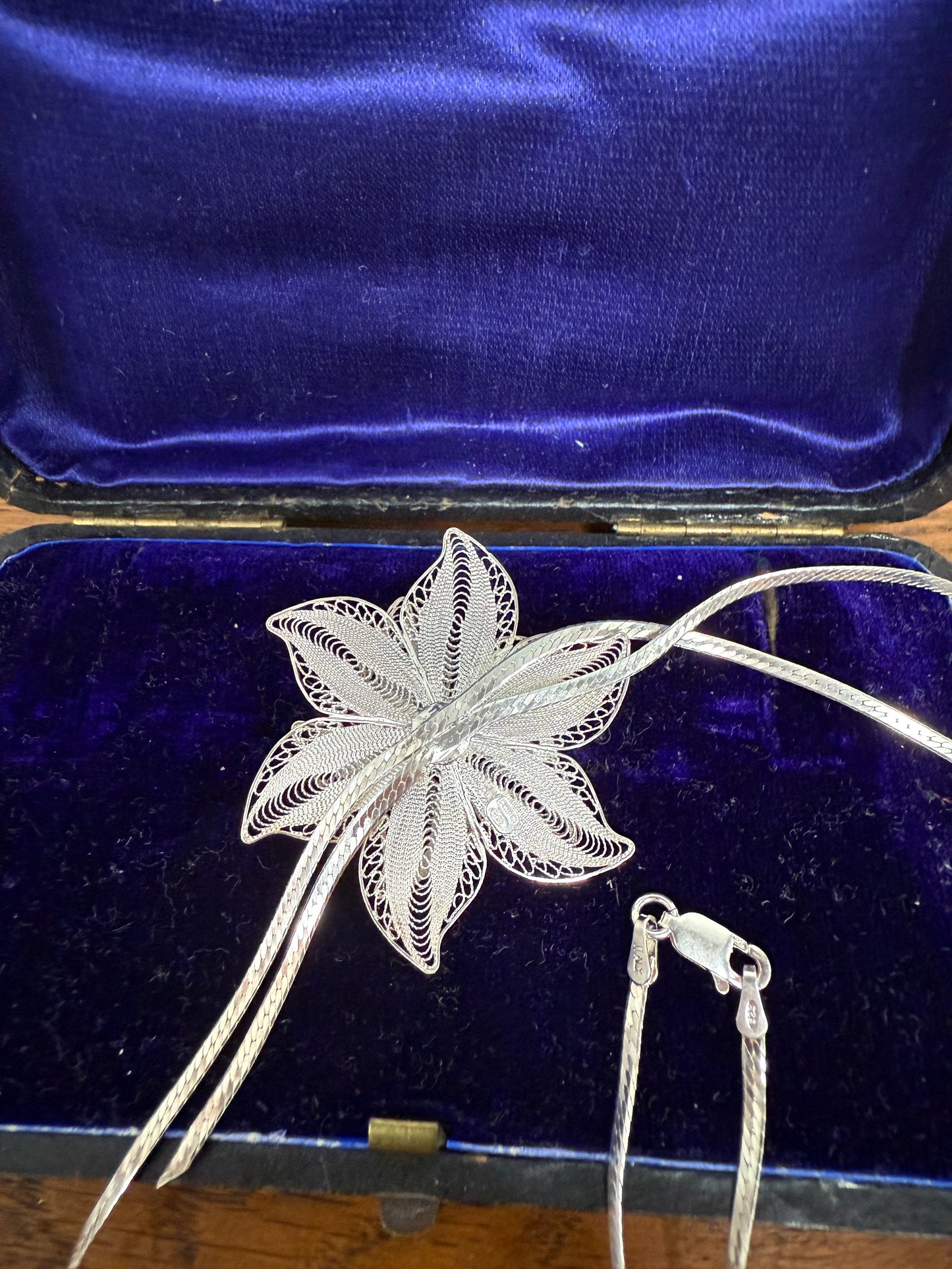Vintage Hand Made Silver 925 Filigree Flower Pendant & Chain