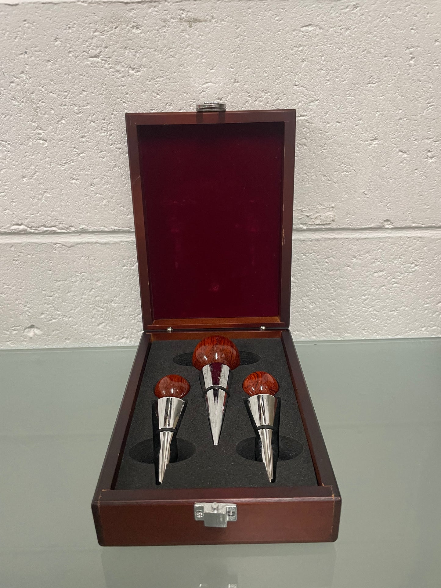 Vintage Wine Stoppers With Case
