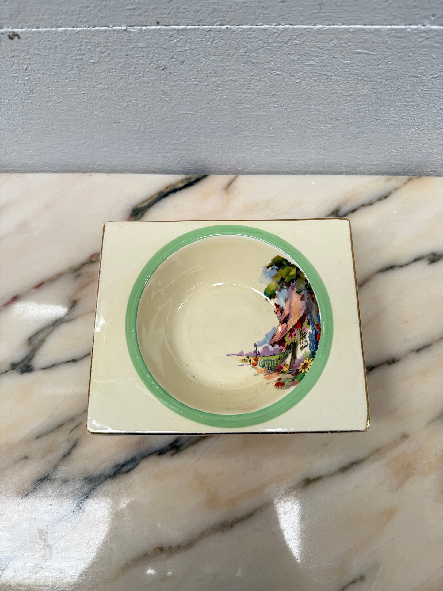 Clarice Cliff Design The Biarritz Bowl