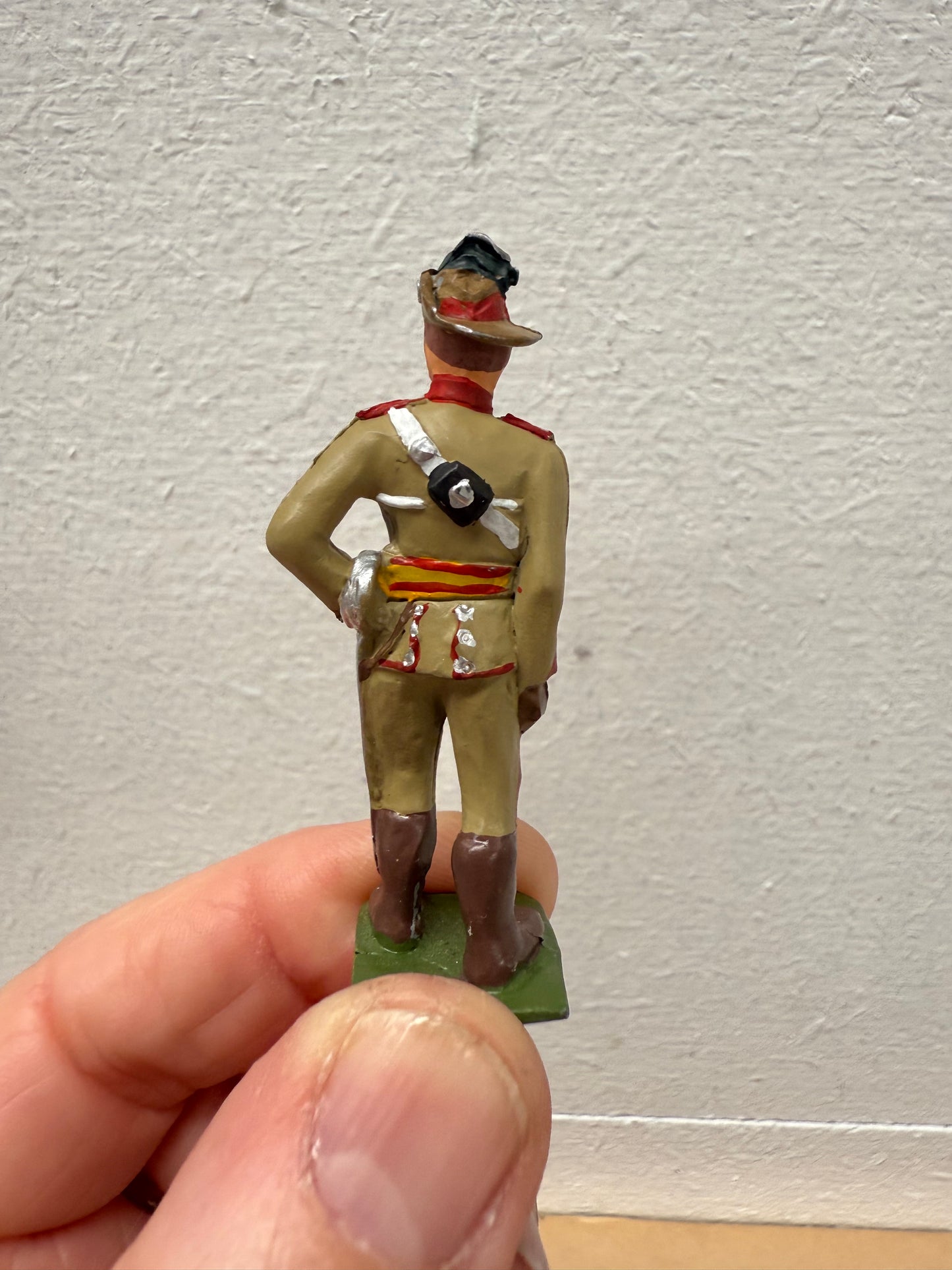 Australian Soldiers Of The Queen Figurines