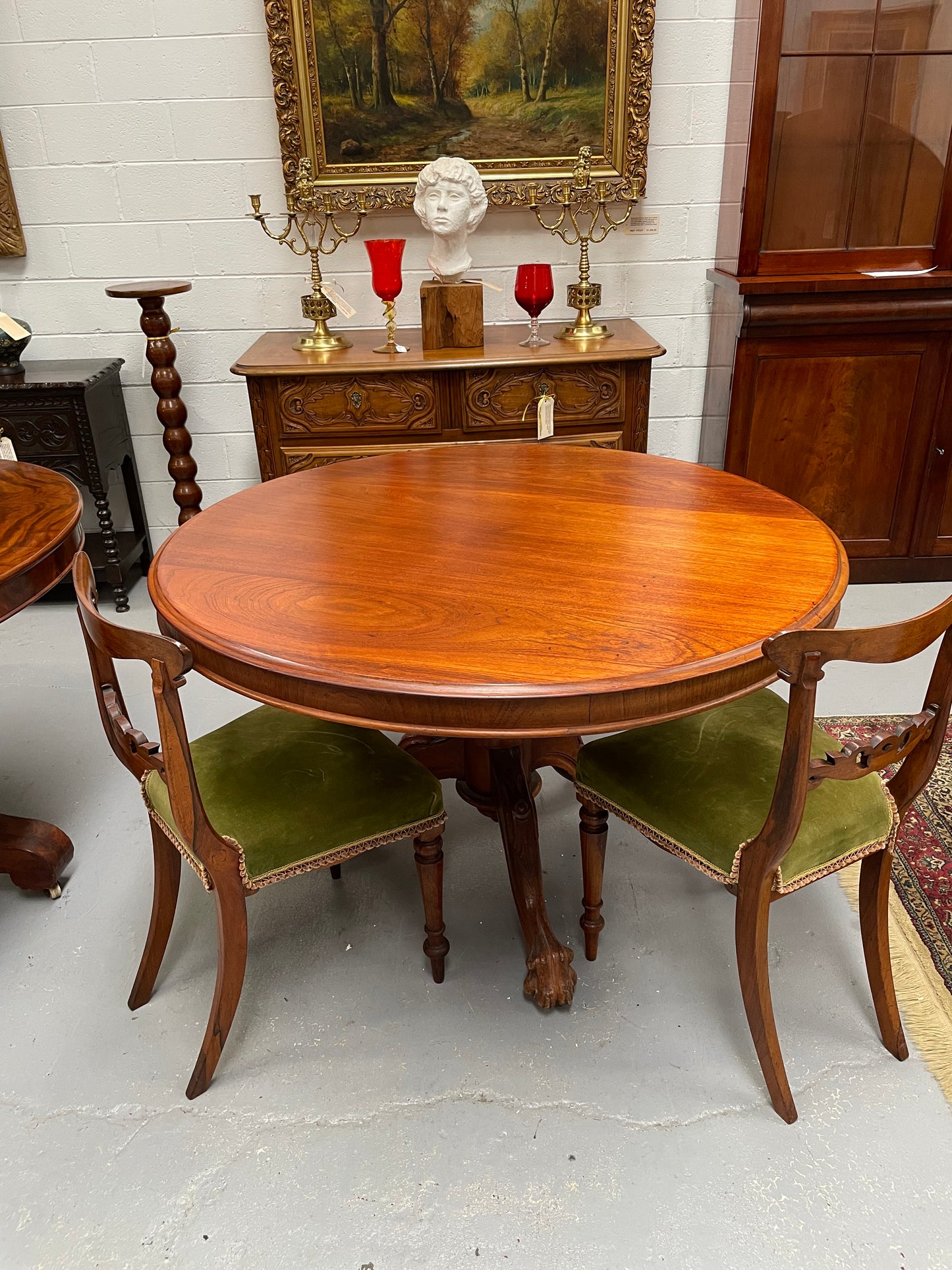 Victorian Cedar Round Dining Table / Breakfast Table