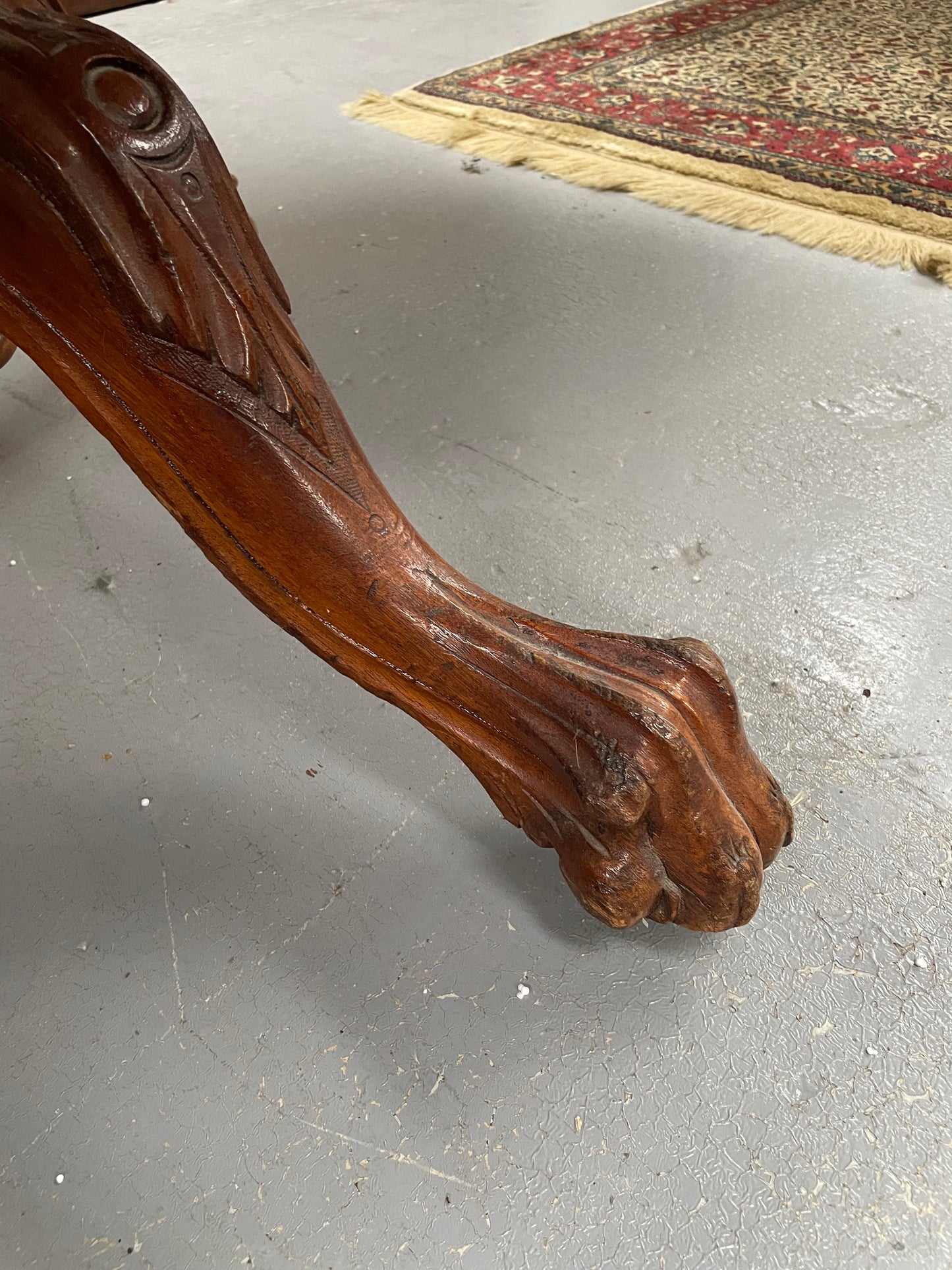 Victorian Cedar Round Dining Table / Breakfast Table