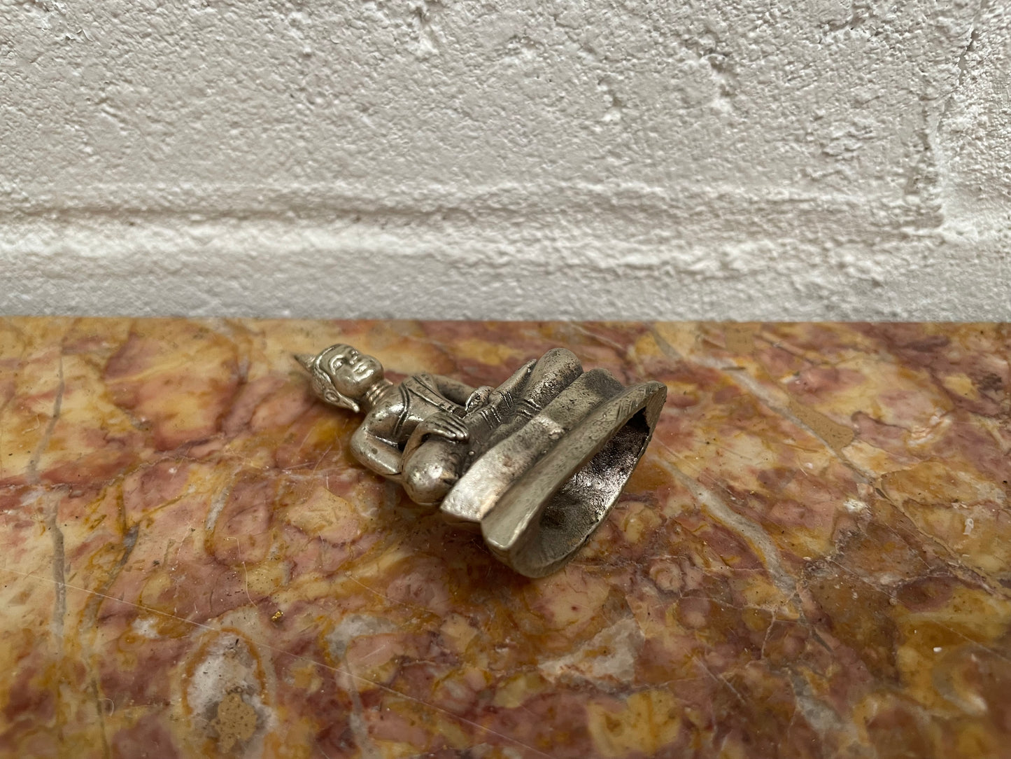 Lovely vintage silver Buddha statue from Thailand, sourced locally and in good original condition.