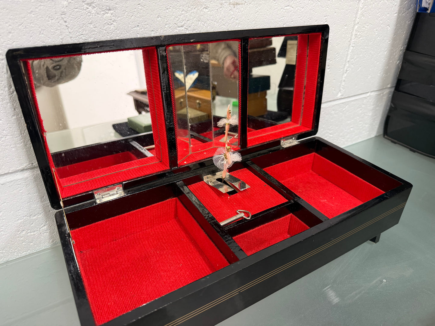 Vintage Japanese Lacquer Musical Jewellery Box
