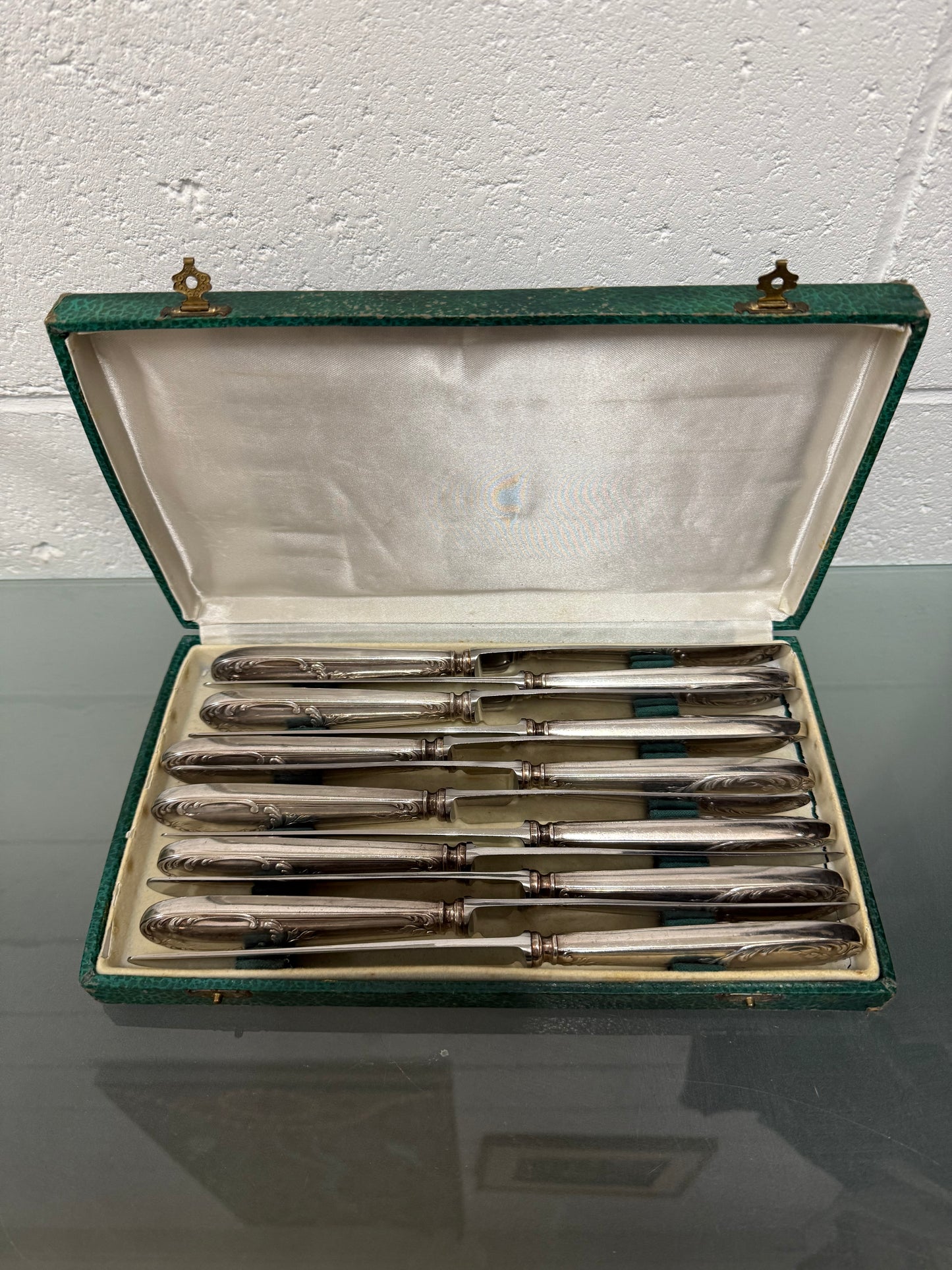 Pairs Made Vintage Set of 12 French Silver Plated Knifes in Original Box