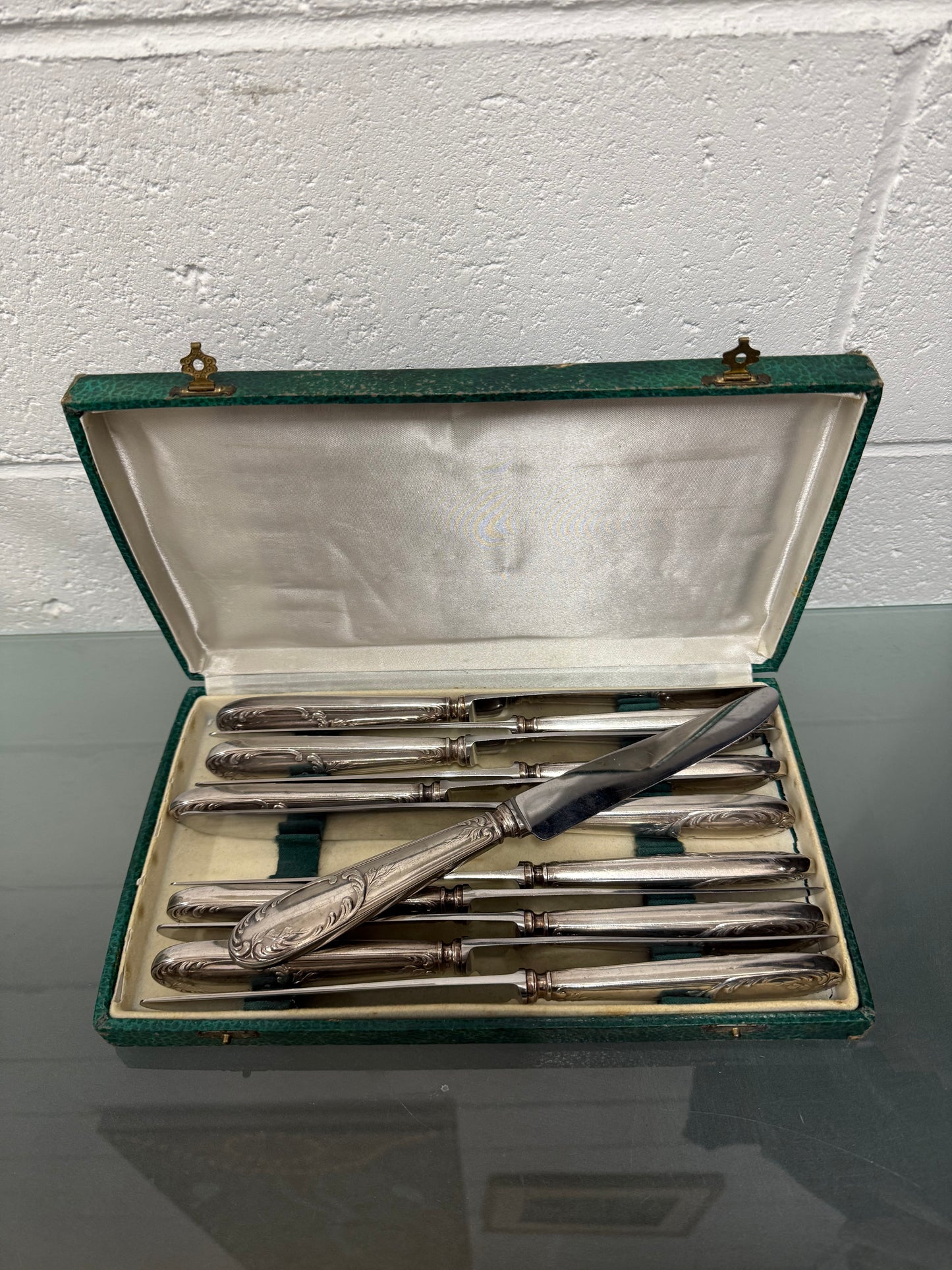 Pairs Made Vintage Set of 12 French Silver Plated Knifes in Original Box