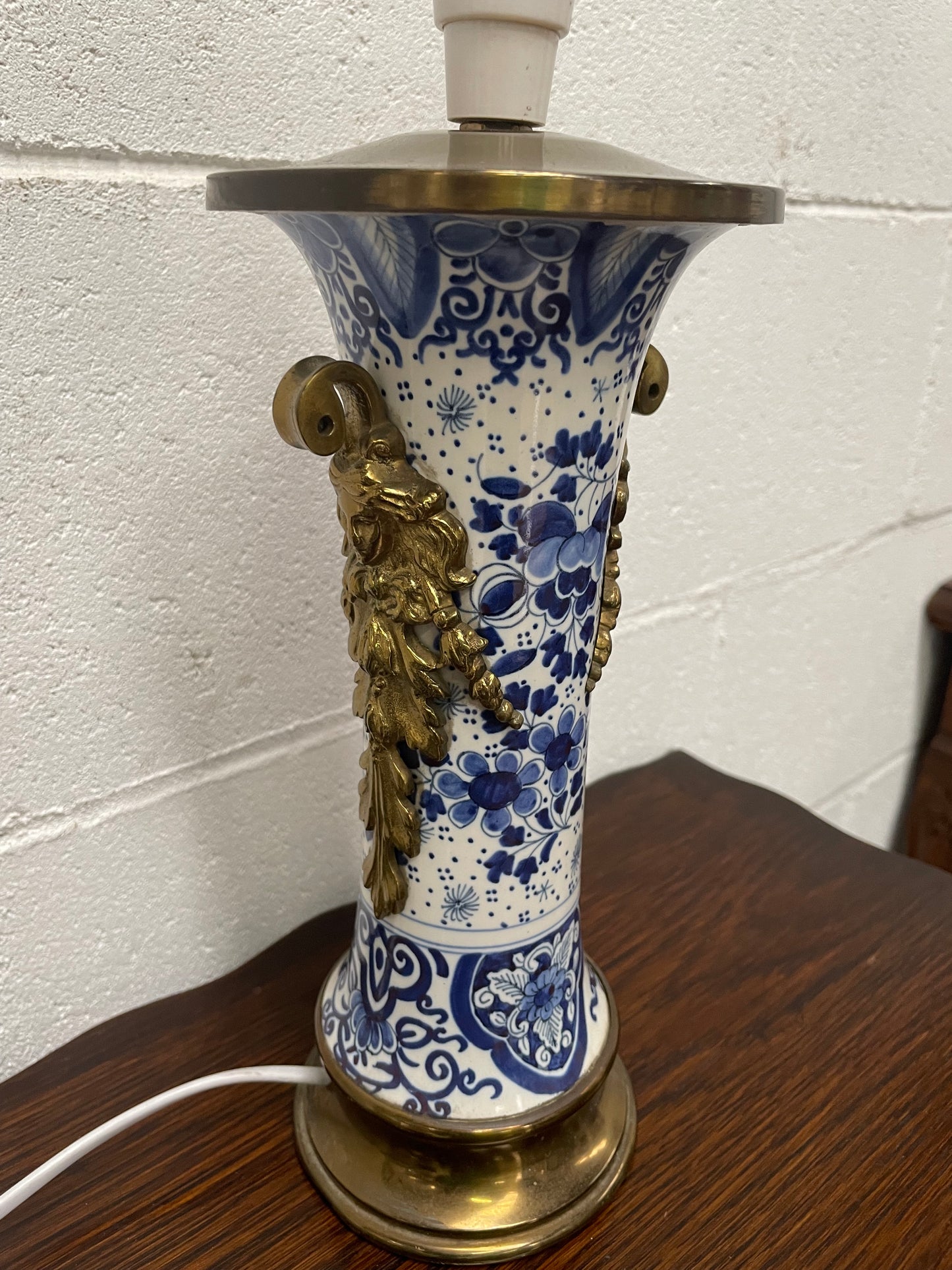 Vintage Delft Blue & White China & Brass Lamp