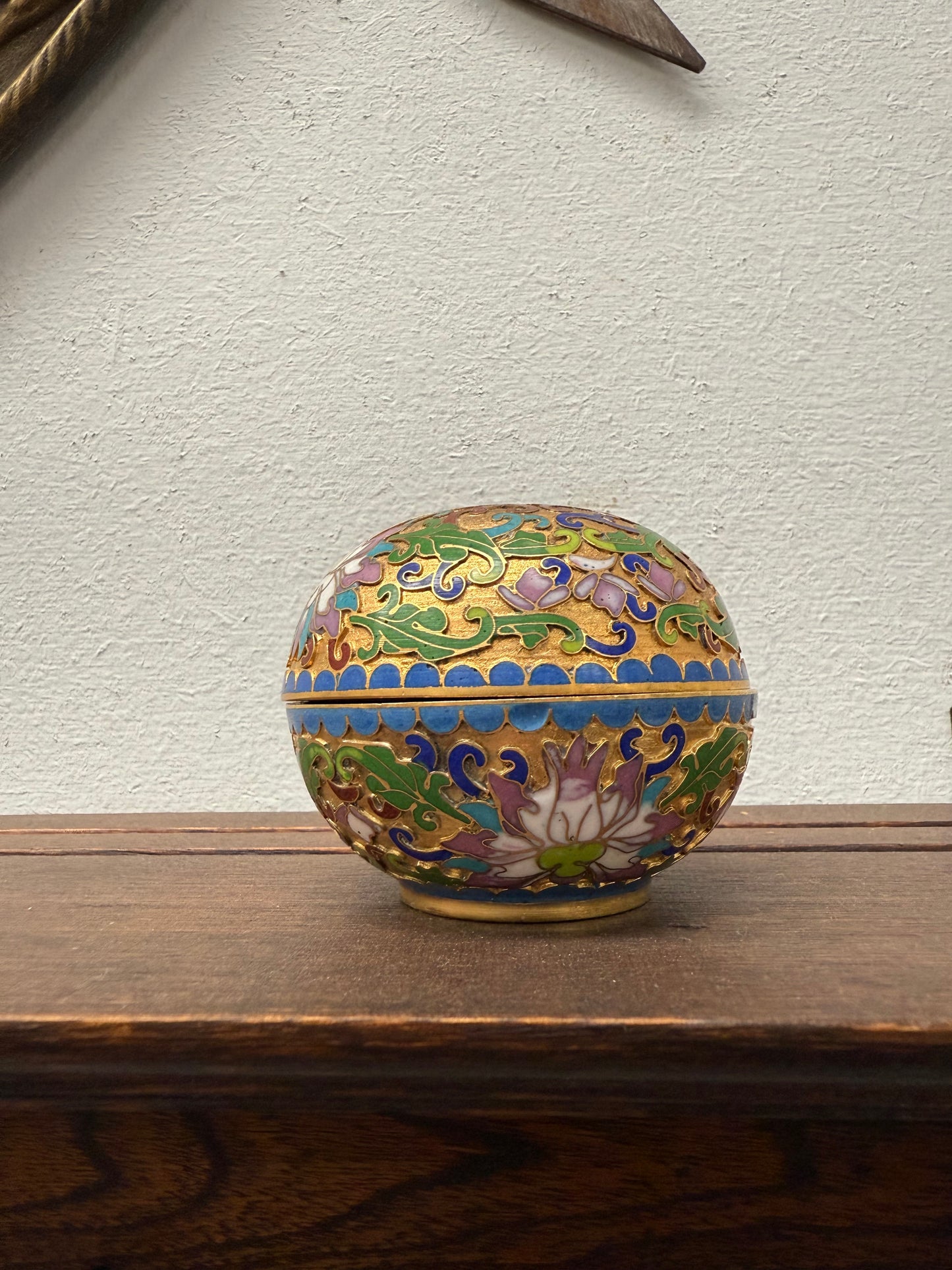 Pretty Vintage Chinese Cloisonne Trinket Box