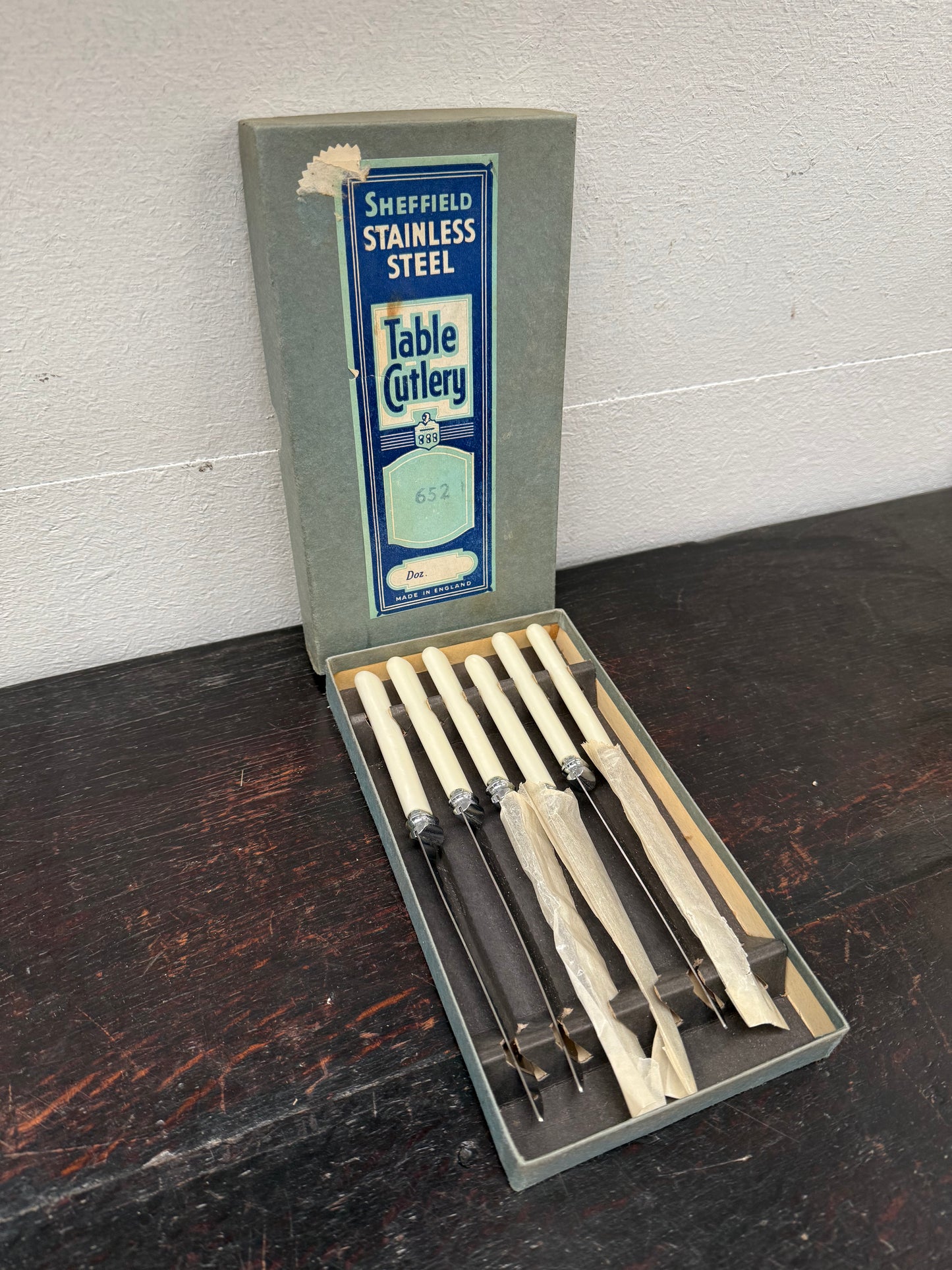 Set 6 Vintage Steak Knives In Original Box