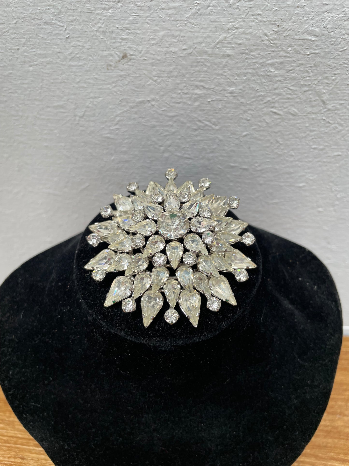 Vintage Art Deco Style Rhinestone Brooch