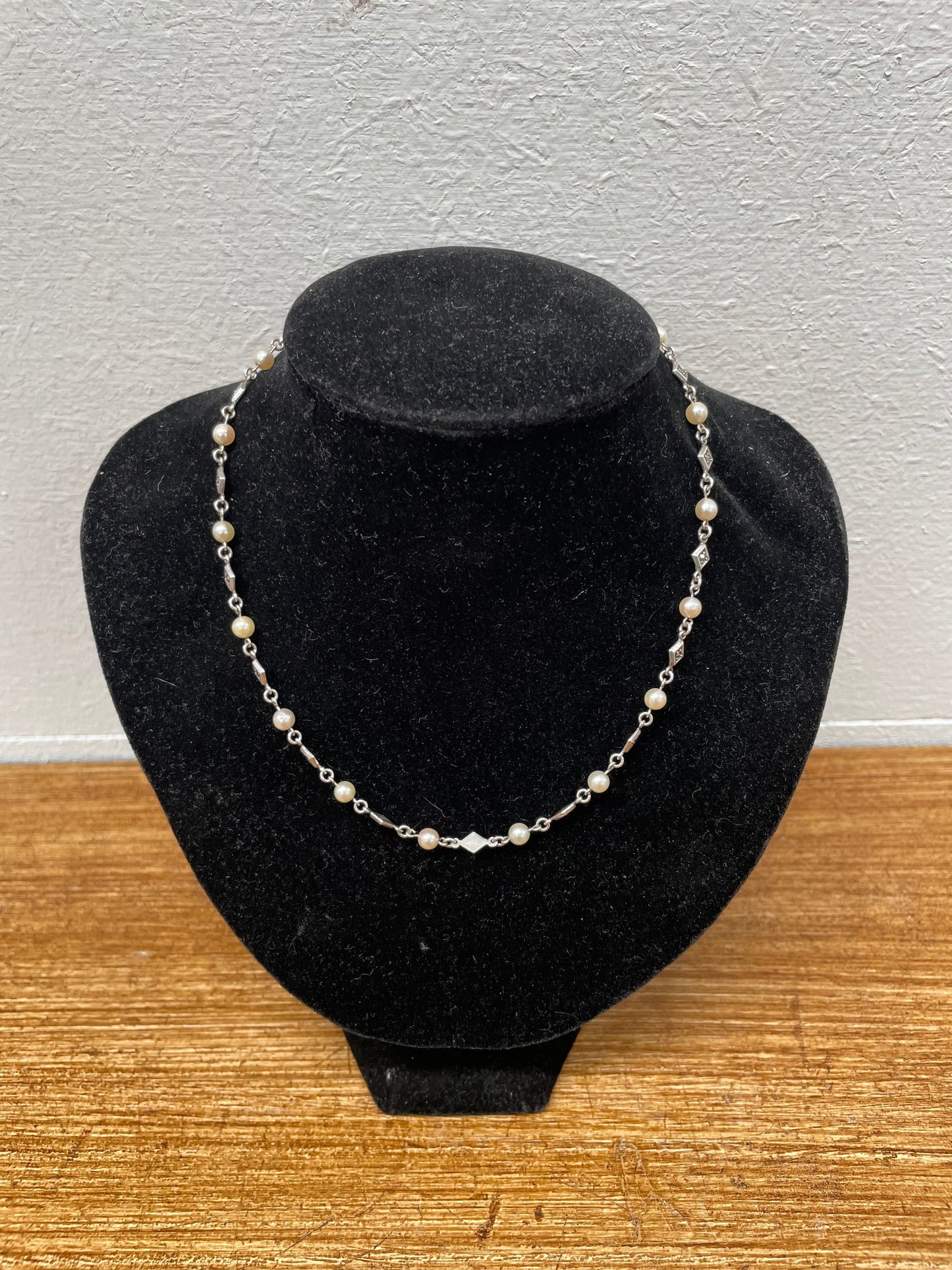 Charming Silver & Cultured Pearl Choker Necklace