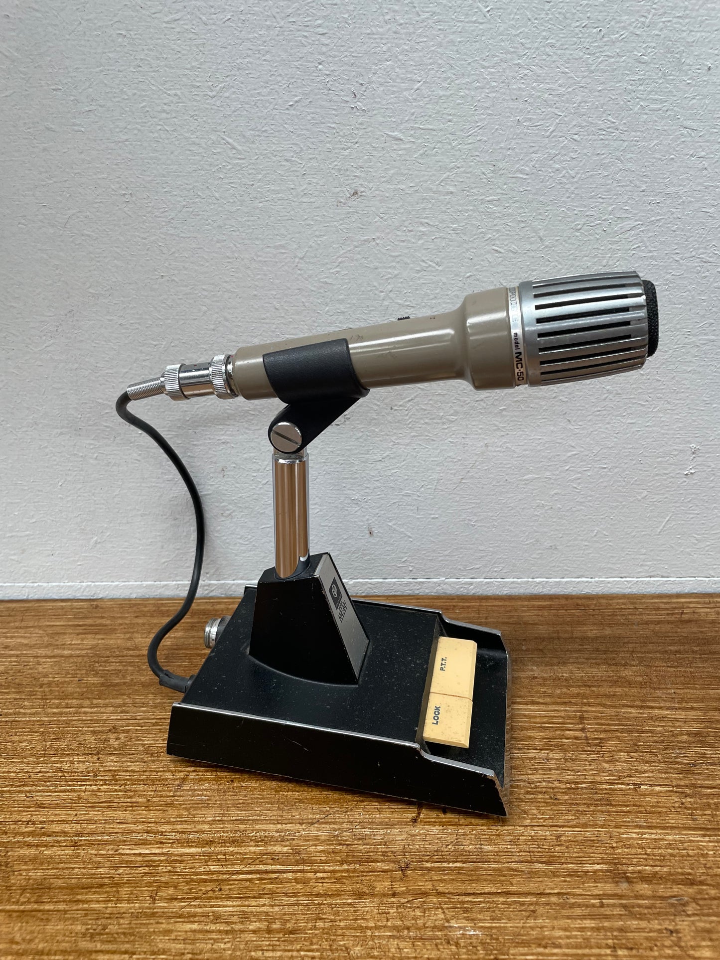 Vintage Kenwood Model MC-50 Ham Radio Desk Top Microphone